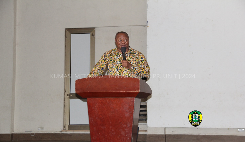 •	Hon. Sam Pyne addressing the Assembly.