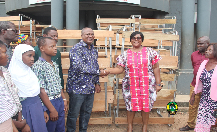 BASIC SCHOOLS IN KUMASI RECEIVES DUAL DESKS FROM KMA