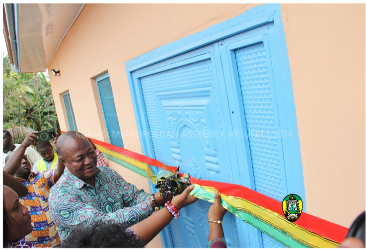 HON SAM PYNE COMMISSIONS THREE INSTITUTIONAL SANITATION FACILITIES IN KUMASI