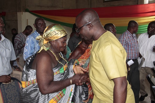 FOOD VENDORS GO TO SCHOOL OVER CHOLERA